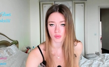 Horny Webcam Babe Solo Masturbation